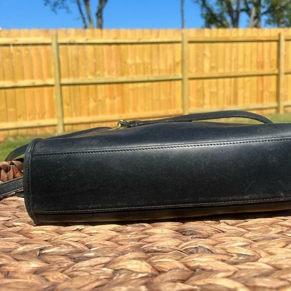 AUTH Vintage 1999 Coach Black Sutton 9814 - Picture 4 of 9